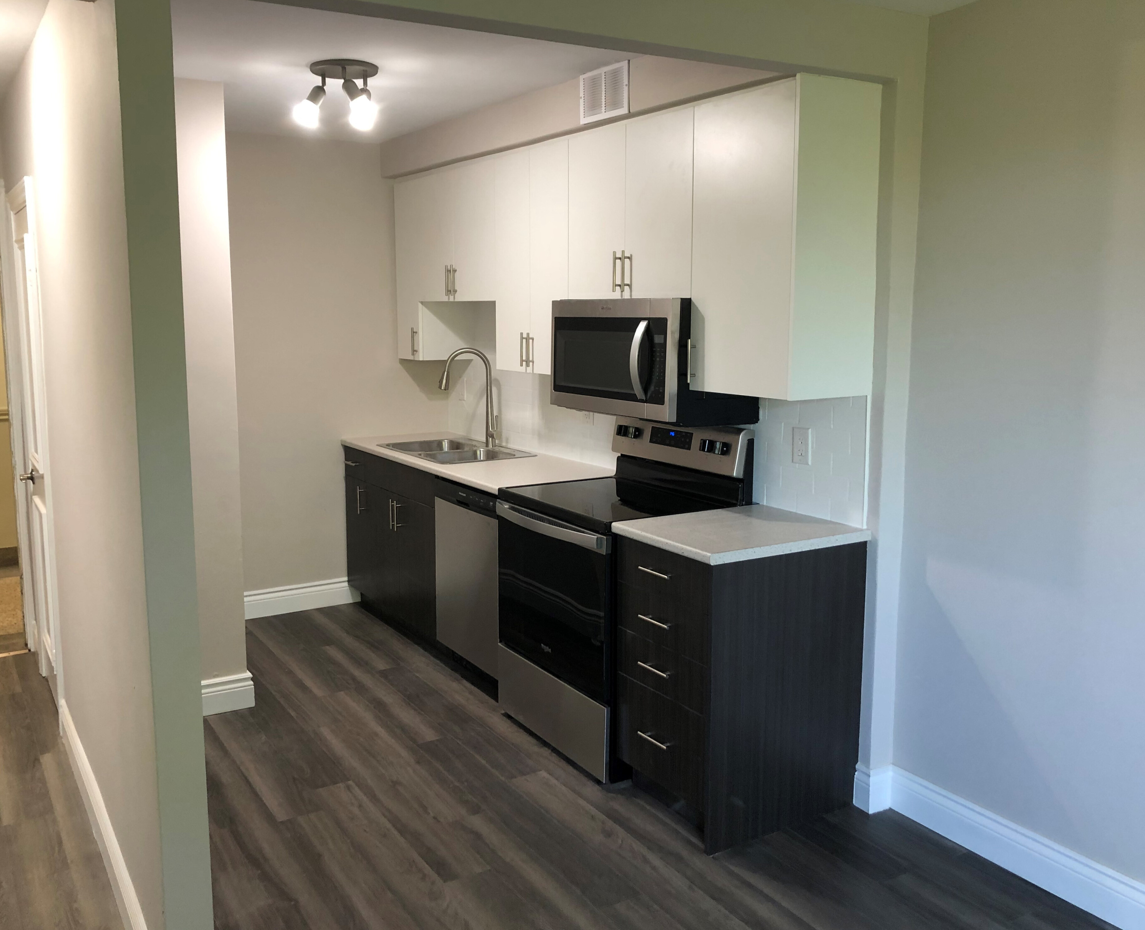 saranac-apts gallery photo 1